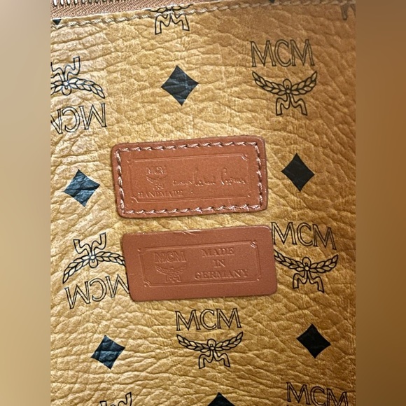 ⭐️COA⭐️ MCM VISETOS SHOPPER TOTE~MADE IN GERMANY~ ⚡️BEAUTIFUL VINTAGE BAG⚡️ - Picture 4 of 16